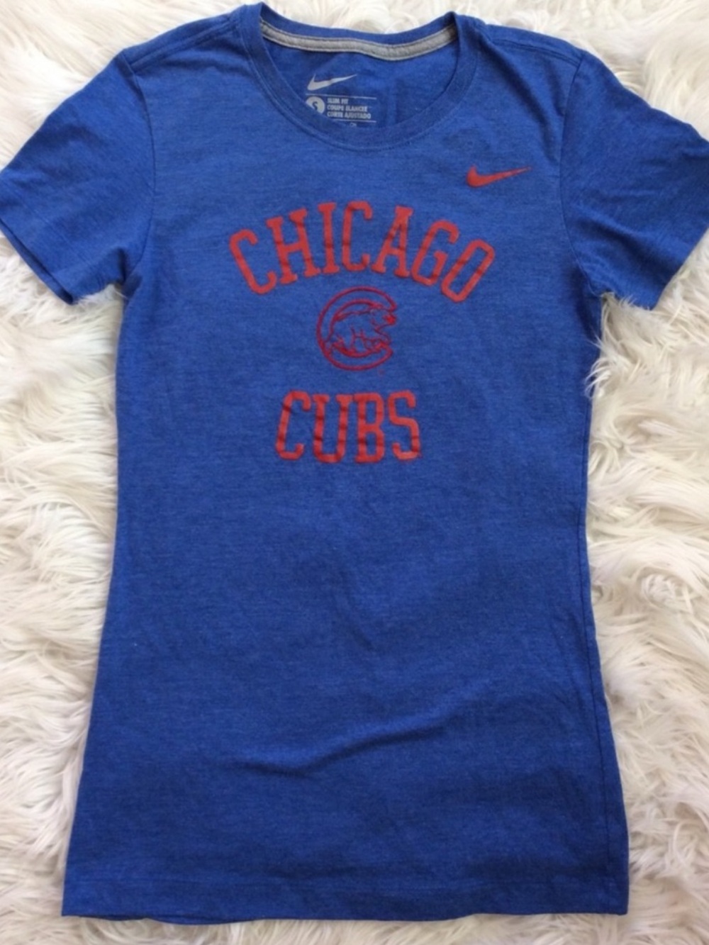 NWOT Nike Chicago Cubs Slim Fit Tee